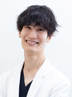 川村 亮