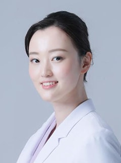 村川 真理弥