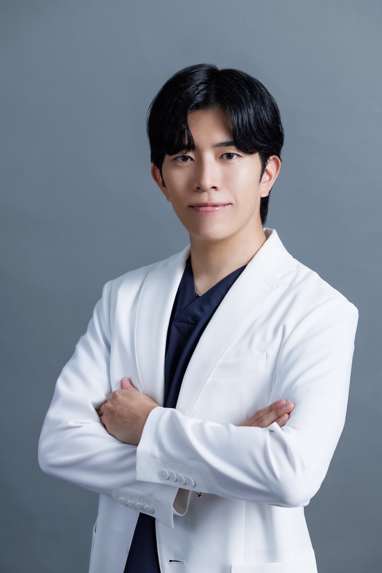 上岡利一 医師