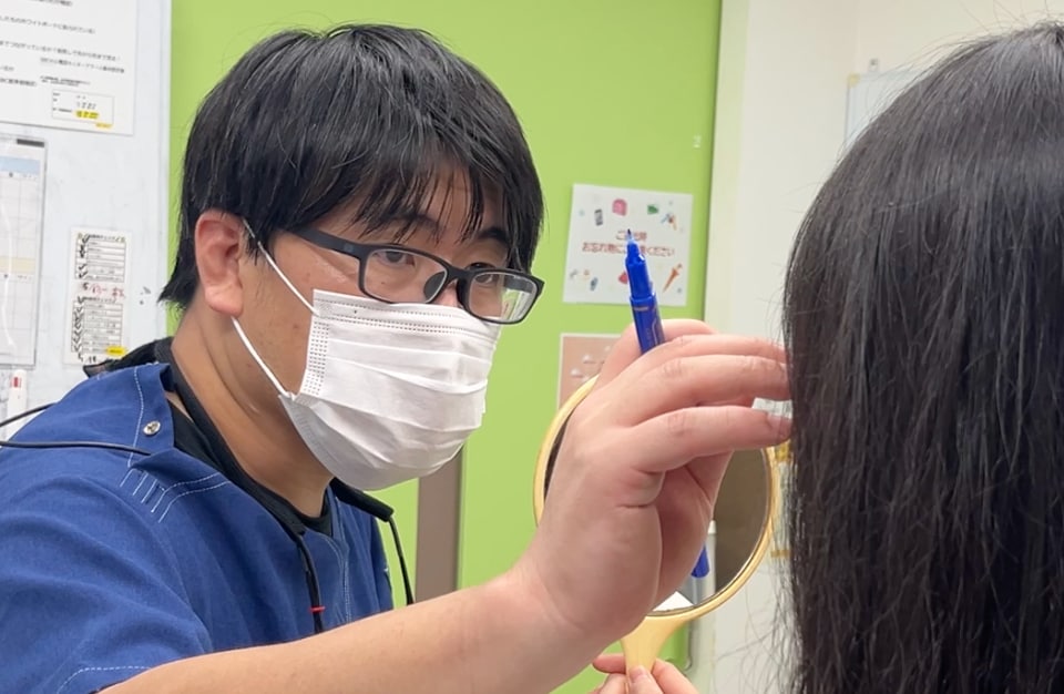 解決策①：脳外科医歴10年の「精密な手技」が叶える、デザイン通りの綺麗な仕上がり