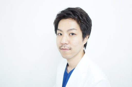 横浜院 院長<br />
長谷川 裕之 医師<br />
