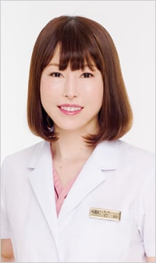 岩砂里美医師